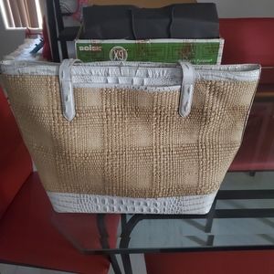 BRAHMIN LEATHER &STRAW HANDBAG